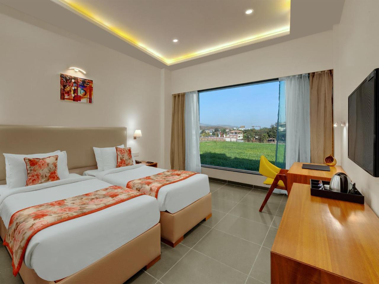 Viola Beacon Resort, Lonavala Exteriér fotografie
